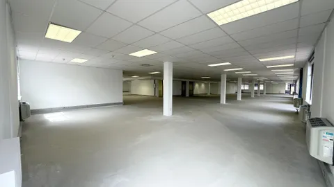 WhatsApp Image 2025-10-13 at 09.48.13 (1).